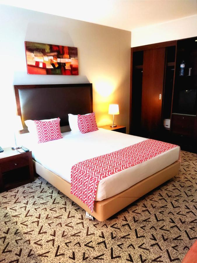 Skyna Hotel Luanda Kültér fotó