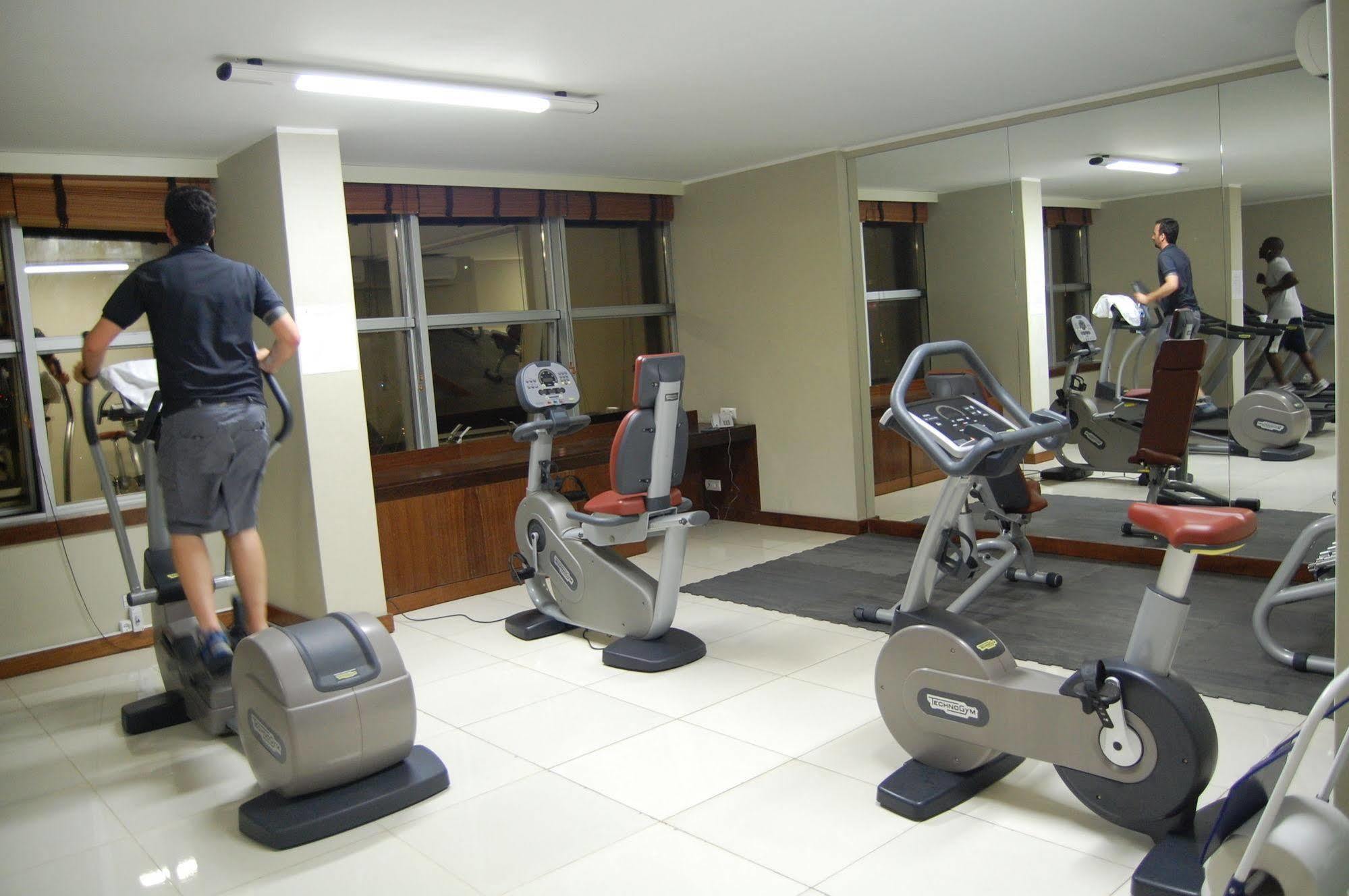 Skyna Hotel Luanda Kültér fotó